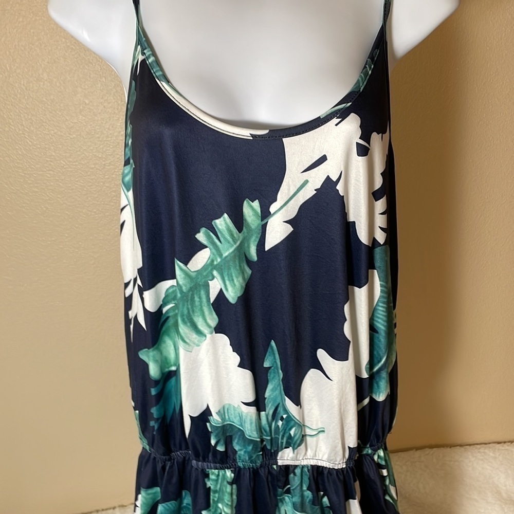 ROMPER Size Large - Picture 2 of 9